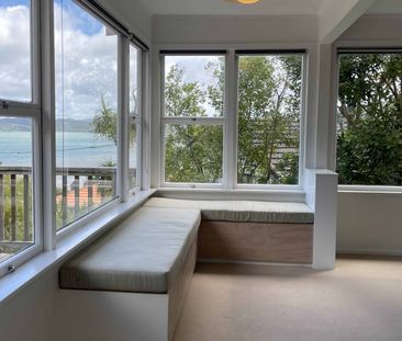 Coastal Views & Cosy Living - Photo 2