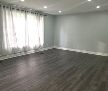 For Lease - 1033 Centre Street, Whitby, Ontario - Photo 6