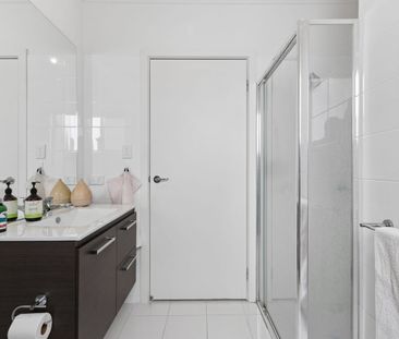 Modern & Low-Maintenance Living in Heart of Eyre - Photo 6