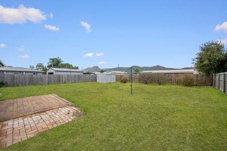 Charming Three Bedroom Home in Kelso - Photo 5