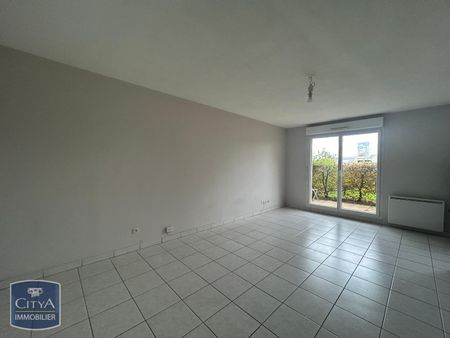 Location Appartement 2 pièces 47m² ALENCON 61000 - Photo 2