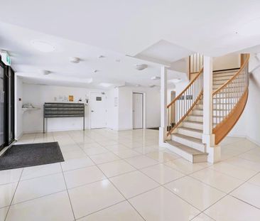 Convenient Low Maintenance 1 Bedroom Apartment in Prime Location! - Photo 5