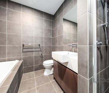 MODERN TOWNHOUSE WITH ALL YOU NEED! - Photo 4