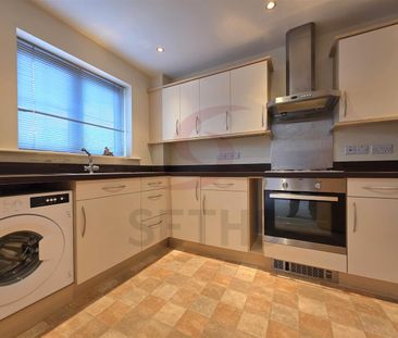 Holland Close, LE11, Leicestershire - Photo 4