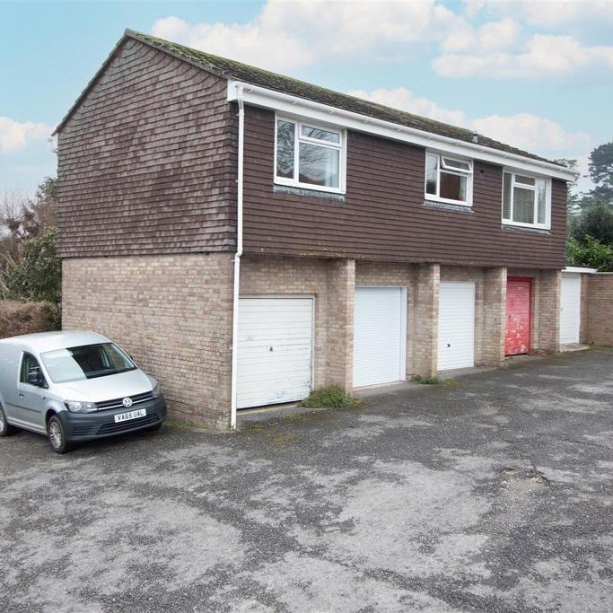 2 bedroom property to rent - Photo 1