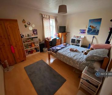 3 bedroom terraced house to rent - Photo 2