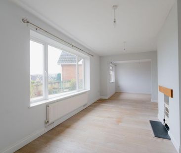 3 bedroom detached bungalow to rent - Photo 2