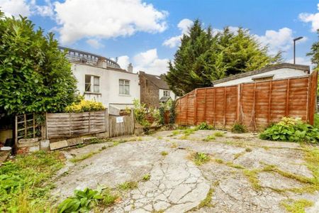 1 Bed Maisonette, Brighton Road, CR8 - Photo 5