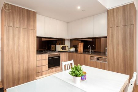 Luxurious Apartment in the Heart of Chatswood ** Available 14/11/25 ** - Photo 4