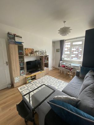 1 Bed Flat, Battersea, SW8 - Photo 1