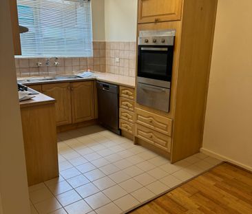 St Kilda East - Photo 4