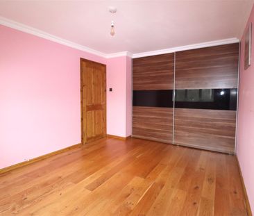Churchill Court, Newmarket - Photo 4