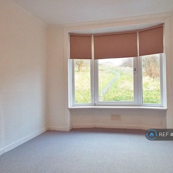 3 bedroom flat to rent - Photo 1