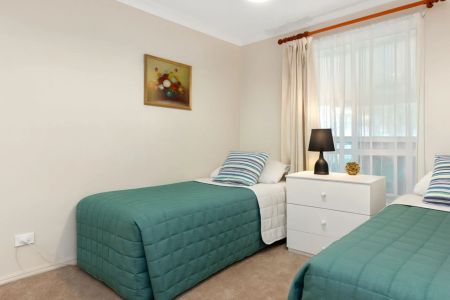 All-Season Family Retreat with Heated Pool & Dual Living – Walk to CHAC, Shops & Transport - Photo 5