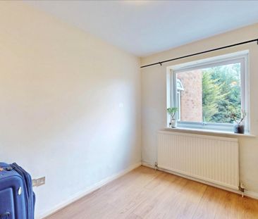 2 bedroom Flat To Let - Photo 4