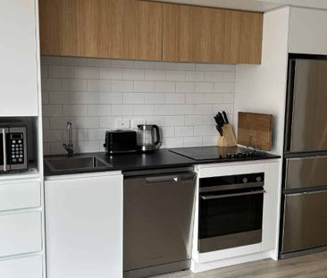 Modern Fully Furnished 1-Bedroom Apartment in Christchurch City Centre - Photo 3