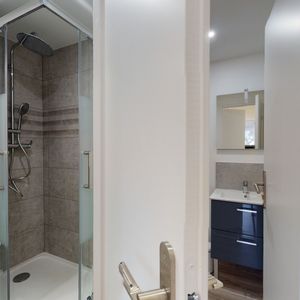 MERIDIENNE F Roommate 3 Bedrooms at Rouen - Photo 3
