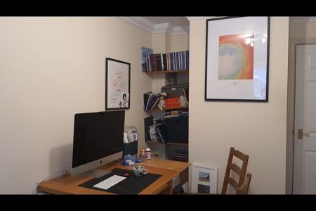 Room in a Shared Flat, Broadway, SW19 - Photo 4