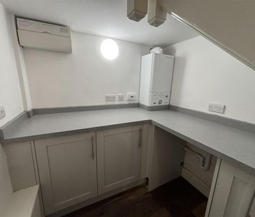 1 BED Coach House To rent - Photo 5