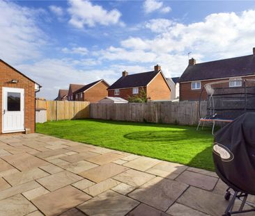 Fawn Drive, Three Mile Cross, Reading, Berkshire, RG7 - Photo 1