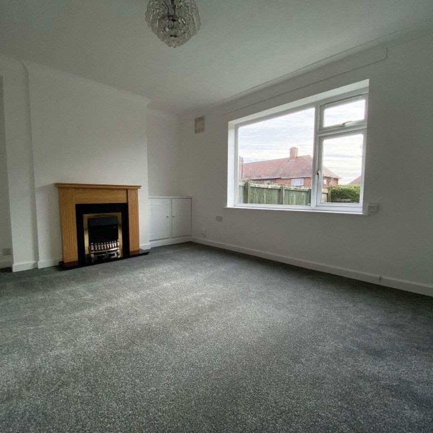 3 bedroom Semi-detached house to rent - Photo 1