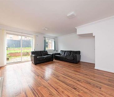 Norton Road, Wokingham, RG40 - Photo 1