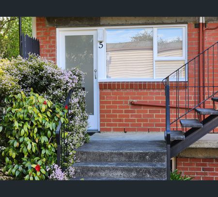 5/17 Newcastle Street, Battery Point, Tas 7004 - Photo 2