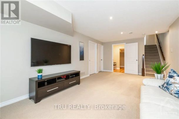 347 ARDMORE STREET - Photo 1