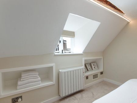 High Street - Photo 5