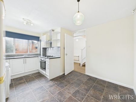 3 bedroom House - NUTFIELD, WELWYN GARDEN CITY - Photo 5