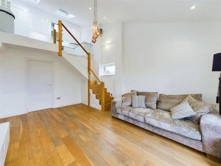 3 bedroom penthouse to rent - Photo 3