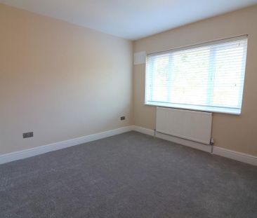 3 bedroom end of terrace house to rent - Photo 1