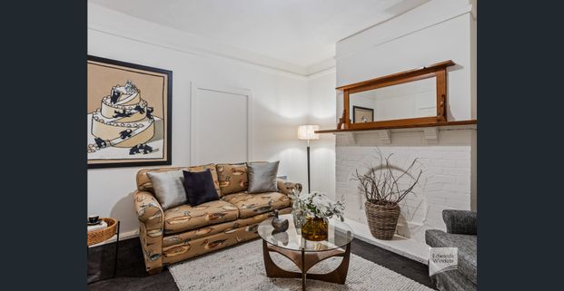 Spacious 4-Bedroom Apartment - Photo 1