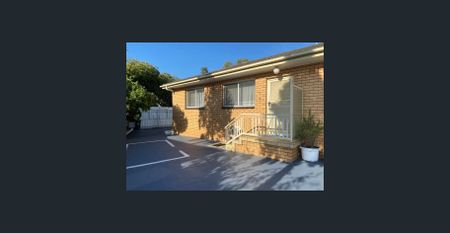 Cosy and comfortable - 2 bedroom unit in Oak Park - Photo 4