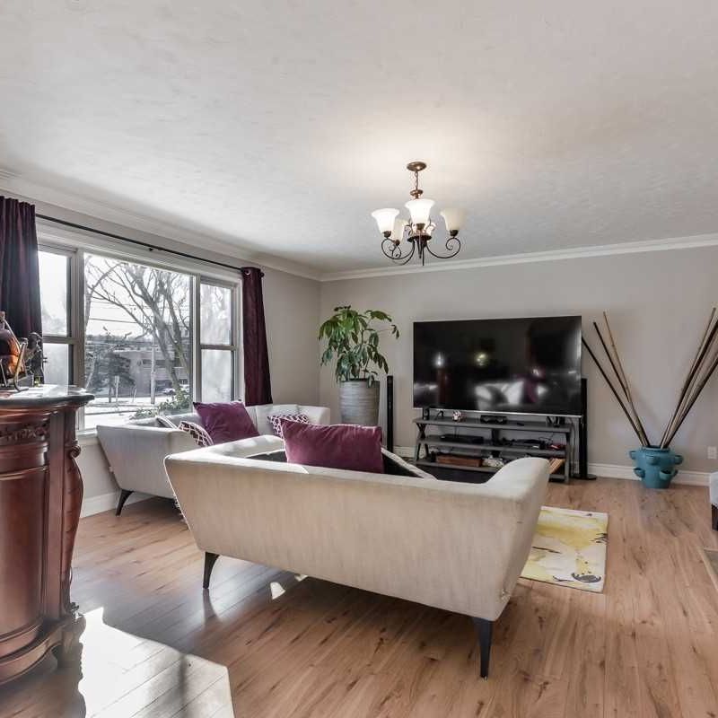 For Lease - 995 Gorham Street, Newmarket, Ontario - Photo 1