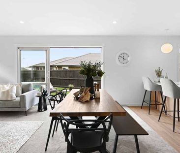 43 Maanihi Drive, Rototuna-North - Photo 2