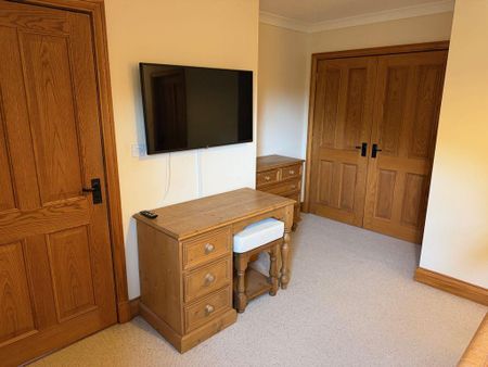 1 bedroom detached house to rent - Photo 3
