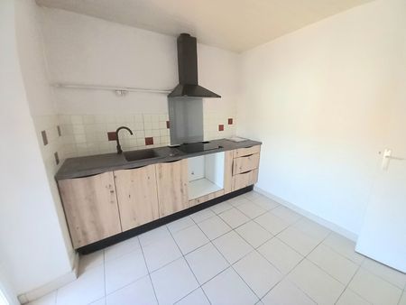 MIRAMAS CENTRE-VILLE APPARTEMENT T1, - Photo 4