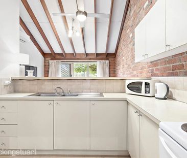 2/157 Nepean Highway, Seaford, Vic 3198 - Photo 1