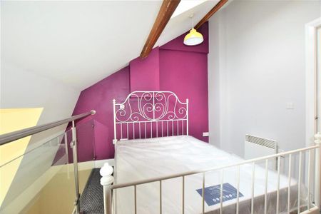 2 bedroom apartment to rent - Photo 4