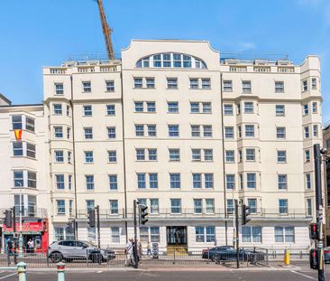 Furnished rooms with sea views, Kings Road, Brighton seafront. Bill... - Photo 6