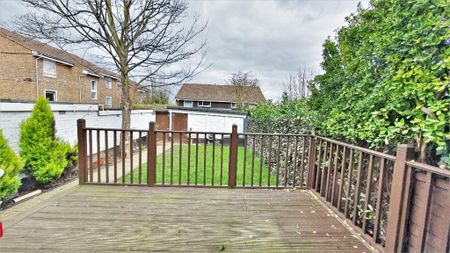 3 bedroom semi-detached house to rent - Photo 3