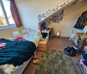 6 Bed - 13 Newport Mount, Headingley, Leeds - LS6 3DB - Student - Photo 2