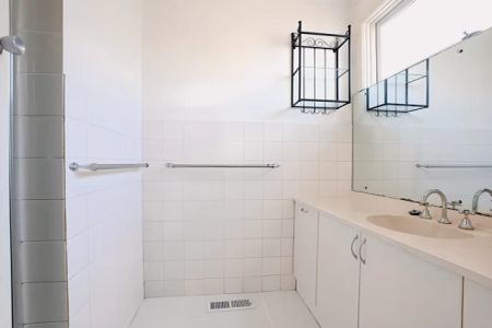 109 Stephensons Road, Mount Waverley, Melbourne - Photo 3