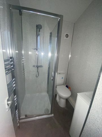 1 bedroom Apartment to let - Photo 3