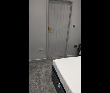 Studio Flat, Ha, CR7 - Photo 3