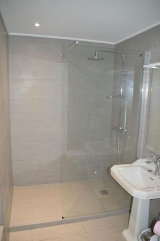 Location Appartement 2 pièces 43m² CAGNES SUR MER 06800 - Photo 3