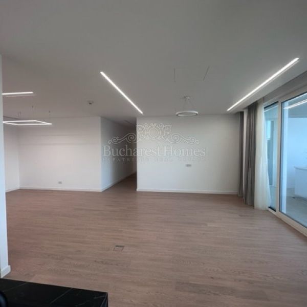 Penthouse by the Forest, 4 Bedrooms, Baneasa - Photo 1