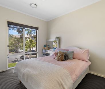 Ideal Family Home - Photo 3