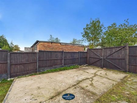 3 bedroom terraced house to rent - Photo 5